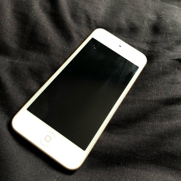 iPod 6th generation - Picture 2 of 3